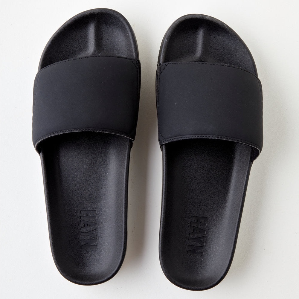 hayn core slides in lava rock black